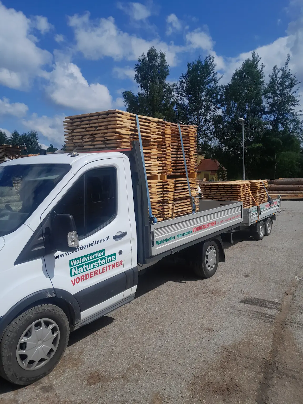 Abholung von Holz mit Pritschenwagen
